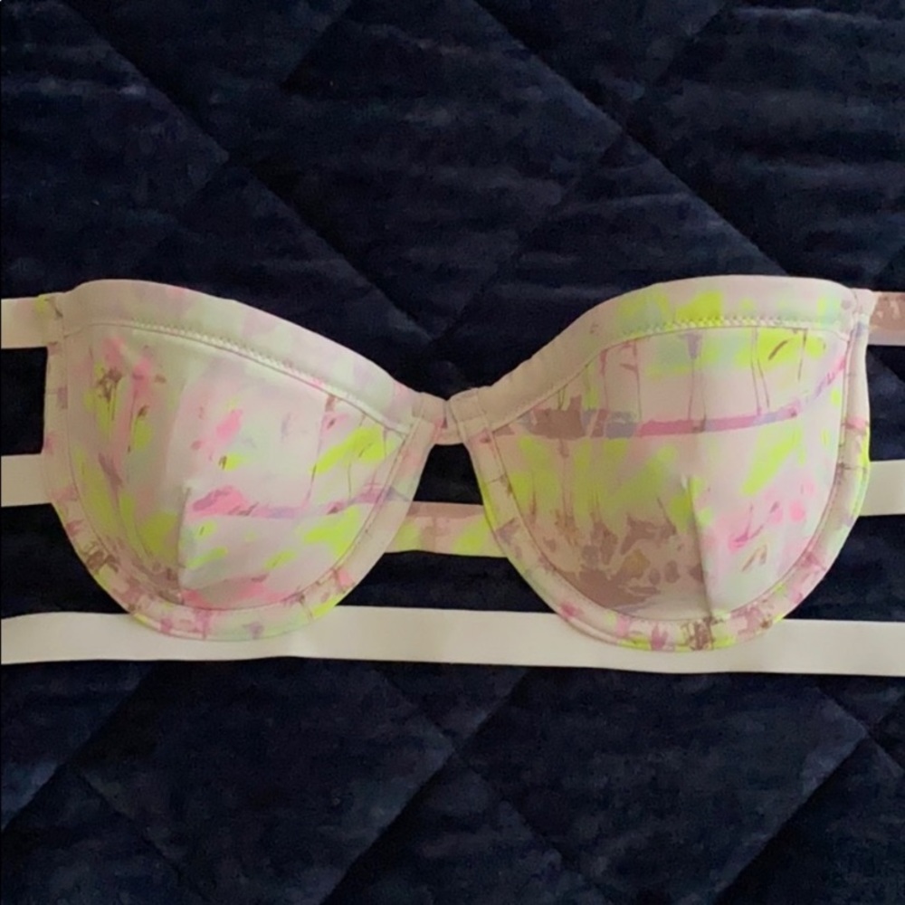 Victoria’s Secret Bikini Top